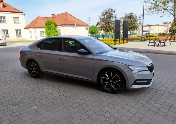 Skoda Superb cena 135000 przebieg: 147000, rok produkcji 2022 z Orneta małe 704